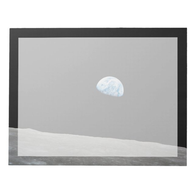 Bloc-note La Terre S'Élève Au-Dessus De L'Horizon Lunaire. (Devant)