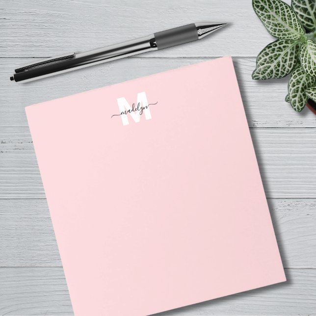 Bloc-note Monogramme de nom de calligraphie rose pâle fémini (Girly Blush Pink Calligraphy Name Monogram Notepad)