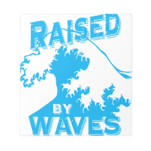 Bloc-note surélevé par les vagues