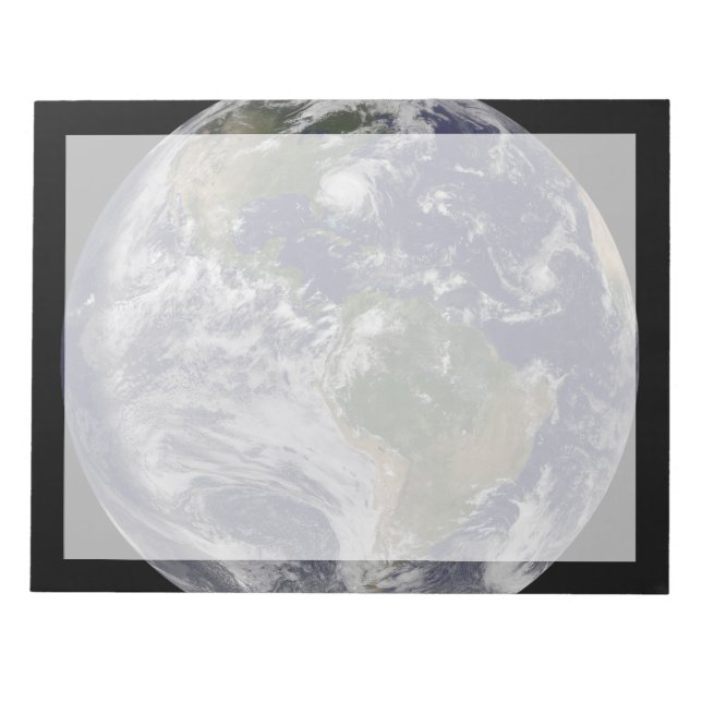 Bloc-note Terre Pleine Avec L'Ouragan Irène Sur La Côte Est. (Devant)