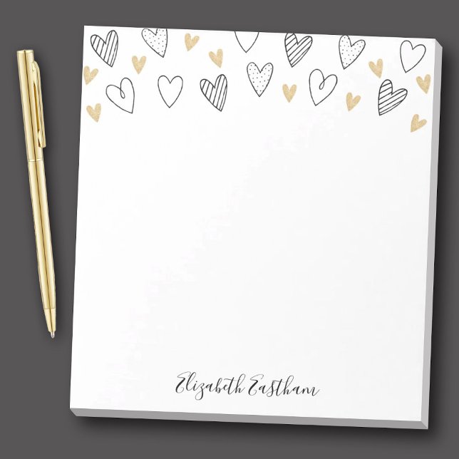 Bloc-notes pour script féminin Black Gold Heart (An elegant black and gold hearts notepad with script personalization.)