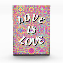 Love Is Love Fierté
