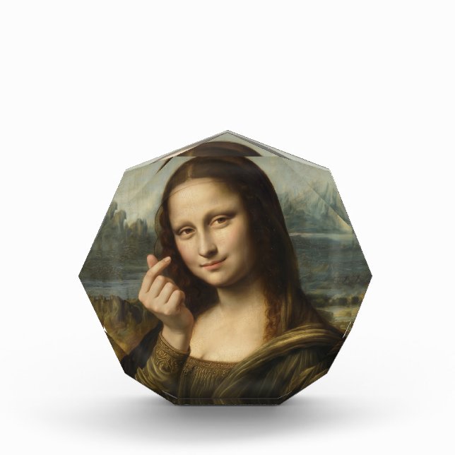 Bloc Photo Mona Lisa striking a "Kyun Pose" (Devant)