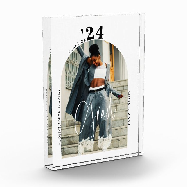 Bloc Photo Photo de script moderne 2024 Graduation minimalist (Gauche)