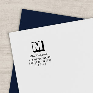 Blockige Monogramm-Schrift Familienname Rücksendea Permastempel