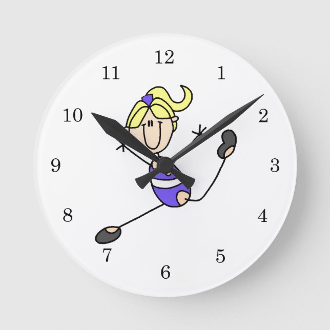 Blond Girl Gymnast Runde Wanduhr (Vorderseite)