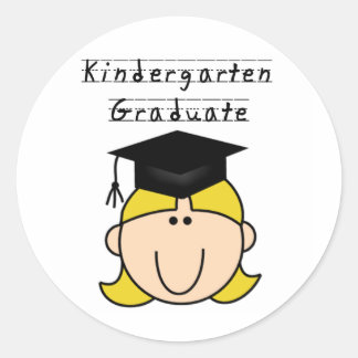 Blond Girl Kindergarten Graduate Runder Aufkleber