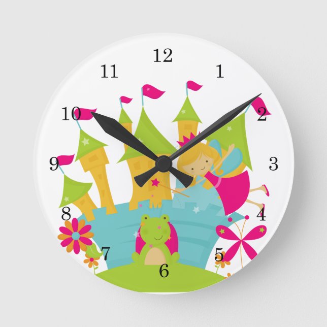 Blonde feenhafte Prinzessin Runde Wanduhr (Vorderseite)