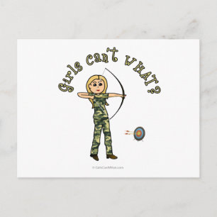 Blonde Female Archery in Camouflage Postkarte