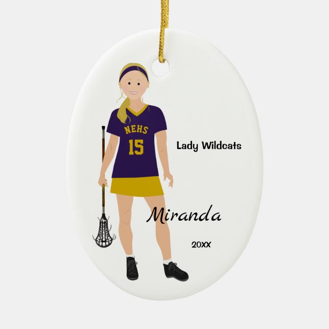 Blonde weibliche Lacrosse Player in Lila und gelbe Keramik Ornament (Vorne)