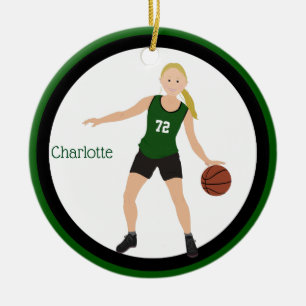 Blonder Mädchen-Basketball-Spieler im Grün und i Keramik Ornament