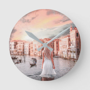 Blondie im romantischen Venedig Runde Wanduhr