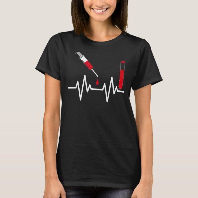 Blood Heartbeats Syringe Phlebotomist Phlebotomy T-Shirt (Vorderseite)