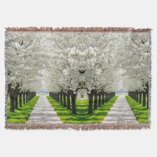 "Bloom Trail Dreams - Tranquisit Pathway" Decke (Vorderseite)