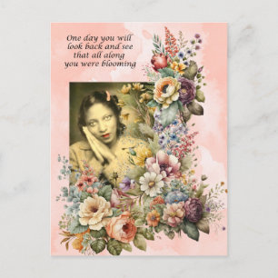 "Blooming all Along" Zitat hübsche Mädchen und Blu Postkarte