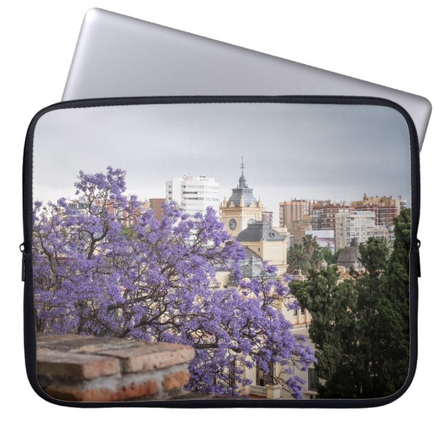 Blooming Jacaranda Tree Laptop Sleeve - Barcelona (Vorderseite)