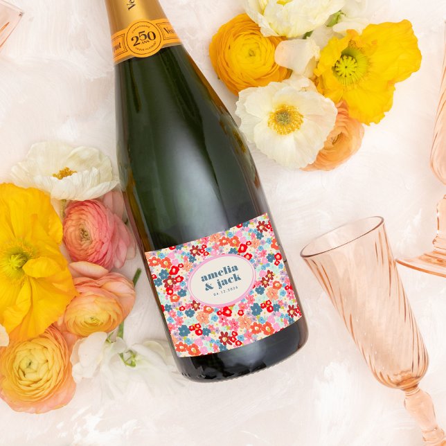 Blooming Joy Bold bright floral Maximalist Wedding Weinetikett (Blooming Joy Bold Bright Floral Maximalist Wedding Sparkling Wine Bottle Label)