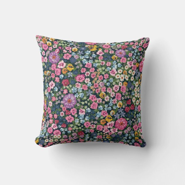 Blooming midsummer meadow seamless pattern. Plant  Kissen (Vorderseite)