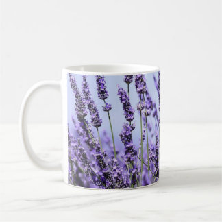 "Blossom Elegance: Blume Design Tasse