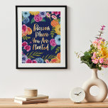 Blossom, wo Sie gepflanzt sind | Blütenblümchen Poster<br><div class="desc">Schönes inspirierendes Kunstdruckdesign, das unsere lebendigen handbemalten, schicken, blühenden Blüten mit gelben Sonnenblumen, rosa, blauen und pfirsichfarbenen Rose beherbergt. Ein kühner marineblauer Hintergrund schafft eine schöne Kulisse vor den lebendigen Blumen, die wunderschön um das Poster herum angeordnet sind. "Blossom Where you are Planted" wird in einem Imitat mit goldener Pinselskripttypografie...</div>