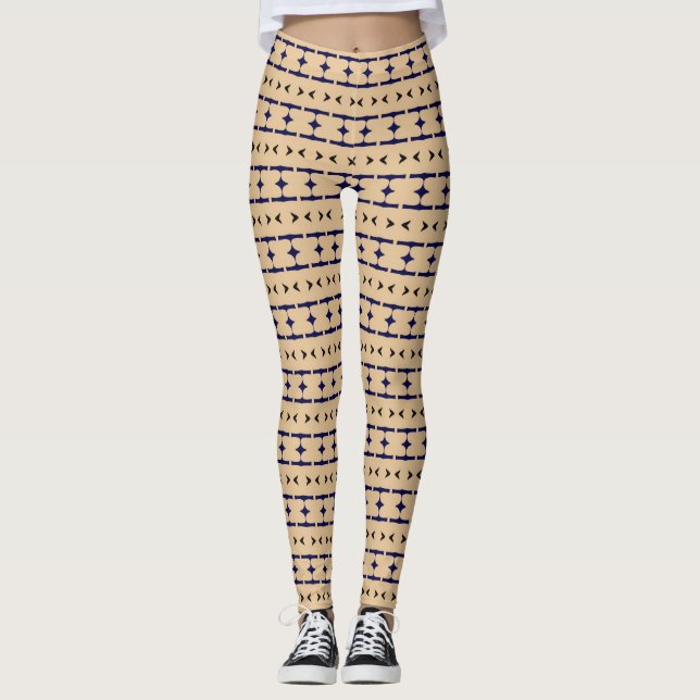 Blue and black tribal patterns on khaki coloured leggings (Vorderseite)