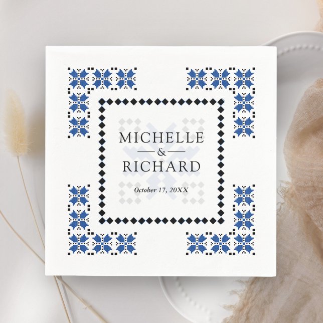 Blue and Black Ukrainian Embroidery Wedding Serviette (Von Creator hochgeladen)