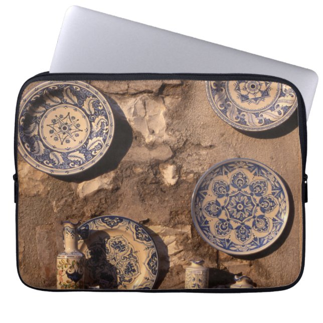 Blue and Cream Pottery Umbria Poster Plaque Laptopschutzhülle (Vorderseite)