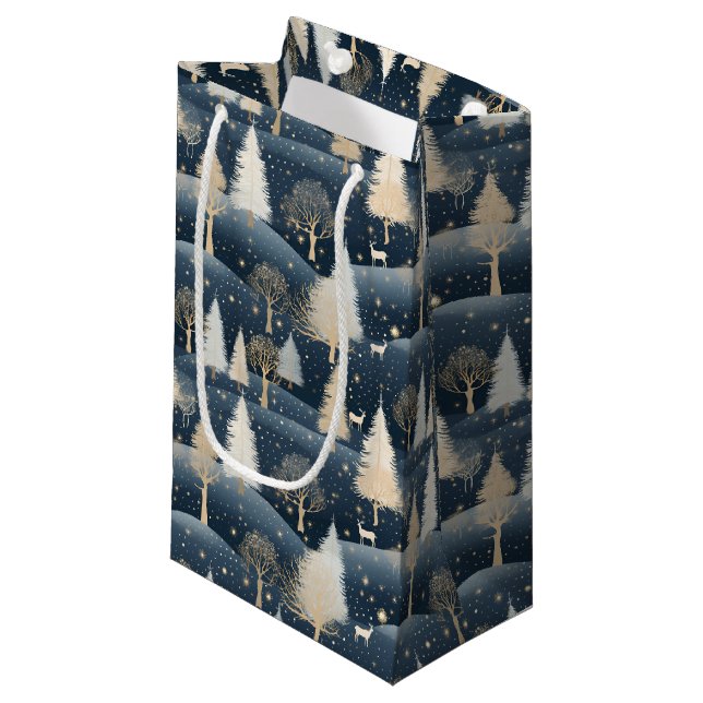 Blue and Cream Snowy Fields  Kleine Geschenktüte (Vorderseite Schrägansicht)