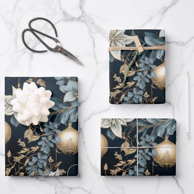 Blue and Gold Christmas Ornaments Poinsettias Geschenkpapier Set (Vorderseite)