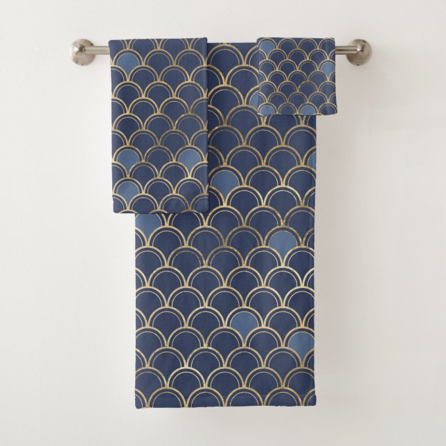 Blue and Gold Fish Scale Badhandtuch Set (Insitu)