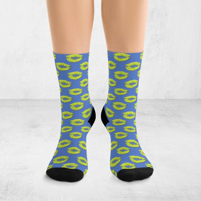 Blue and Green Pop Art Kissing Lips XOXO Socken (Von Creator hochgeladen)