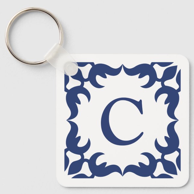 Blue and White Blue Scroll Frame Monogram Schlüsselanhänger (Vorderseite)