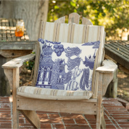 Blue and White Chinoiserie Patio Kissen