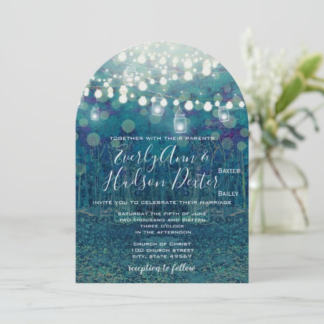 Blue Aquamarin Garland of Fairy Lights Forest Wedd Einladung (Stehend Vorderseite)