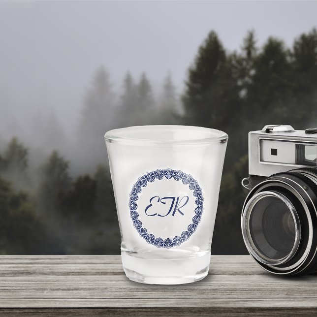 Blue Art Nouveau Monogram Schnapsglas (Von Creator hochgeladen)