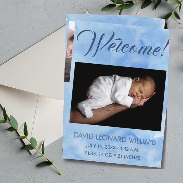 Blue Baby Boy's Foto Birth Ankündigung (Modern Blue Baby Announcement Photo Card)