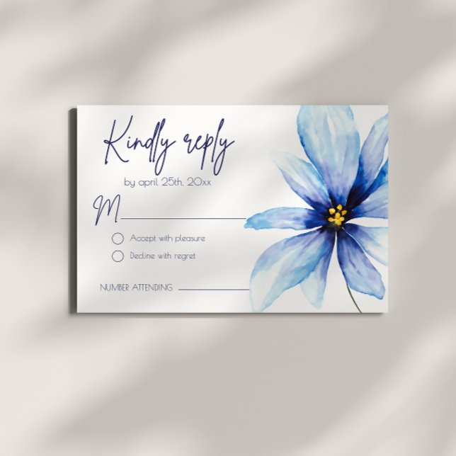 Blue Blume Minimalistisch Watercolor Hochzeit RSVP Karte (Von Creator hochgeladen)