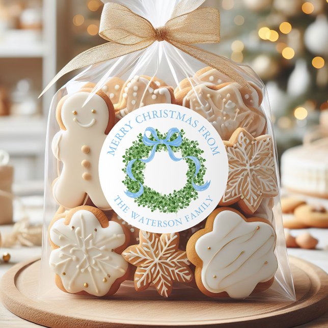 Blue Bow Christmas Boxwood Wreath-Geschenk Runder Aufkleber (Von Creator hochgeladen)