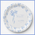 Blue Bow Sie bindet das Brautparty des Knotens Pappteller<br><div class="desc">Set den Ton für ein mühelos elegantes Brautparty mit diesen Blue Bow Sie's Tying The Knot Papier Teller. Dieses Design mit einem zarten Wasserfarbenbogenmotiv in sanften Blautönen verleiht Ihrem Fest einen raffinierten Charme. Diese Teller sind perfekt geeignet für süße Leckereien, hors d'oeuvres oder einen Brunch-Brunch-Spread, der den Stil und die...</div>