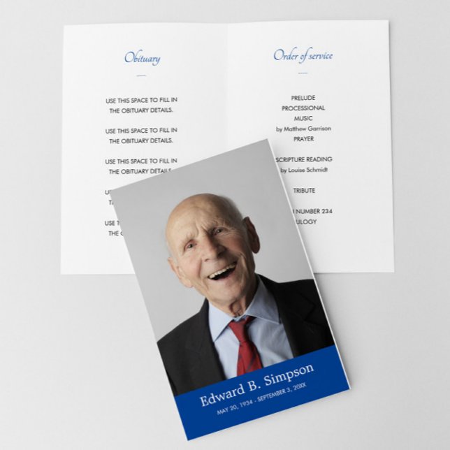 Blue Celebration of Life Foto Funeral Program Flyer (Von Creator hochgeladen)