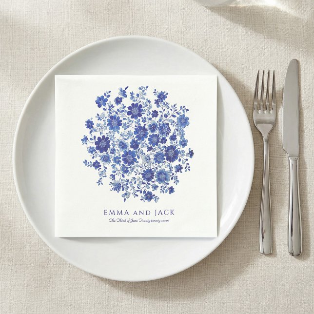 Blue Chinoiserie Bouquet Wedding names and date Serviette (Blue Chinoiserie Bouquet Wedding names and date Napkins)