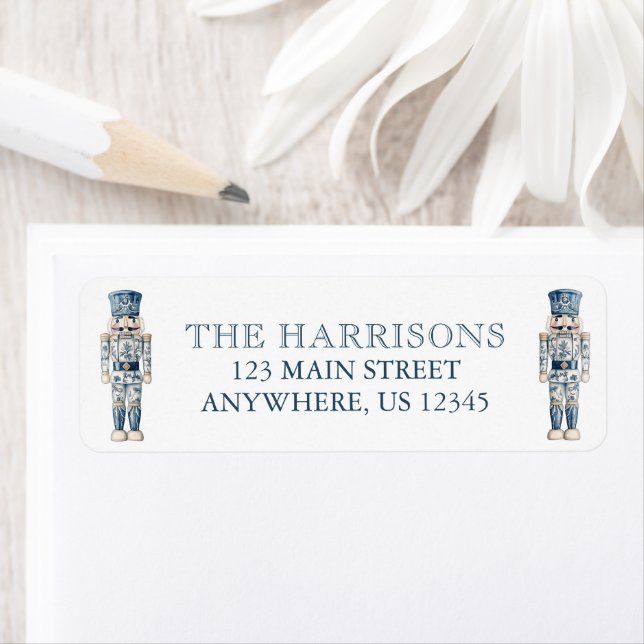 Blue Chinoiserie Christmas Nutcracker Adresse (Insitu)
