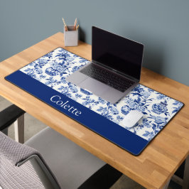 Blue Chinoiserie Monogram Name Schreibtischunterlage