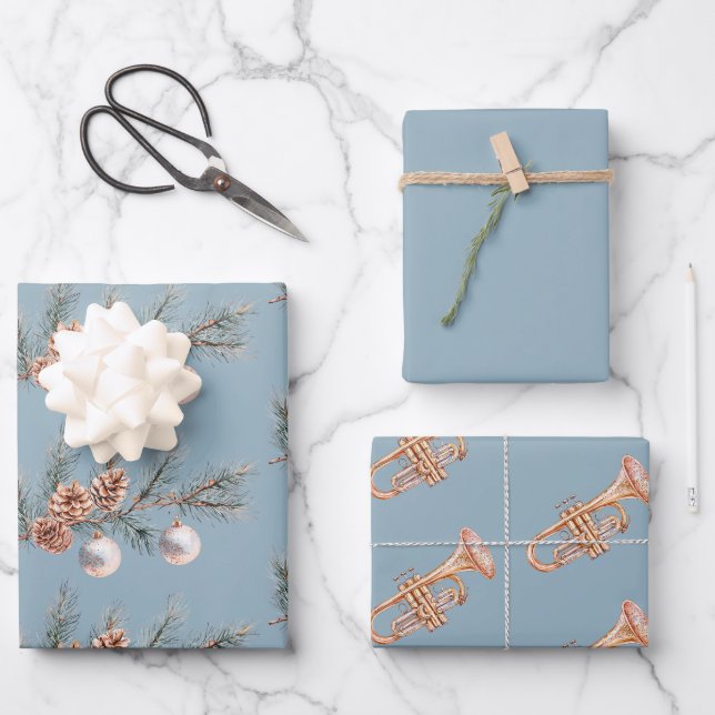 Blue Christmas Tree Pine Cones Ornaments Trumpet Geschenkpapier Set (Vorderseite)