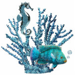 Blue Coral Reef Schlüsselanhänger Fotoskulptur Schlüsselanhänger<br><div class="desc">Akryllischer Fotoskulpturenbildhauer mit einem blauen Korallenbild,  das ein glänzendes blaues Seepferd und einen blauen Fisch mit hellblauen Topaz-Luftblasen beherbergt. Siehe dazu passendes Acryl-Fotoskulptur-Button,  Magnet,  Ornament und Skulptur. Siehe die gesamte Sammlung des Untersee-Schlüsselanhängers in den SPEZIELLEN TOUCHS | Abschnitt Gastgeschenke.</div>