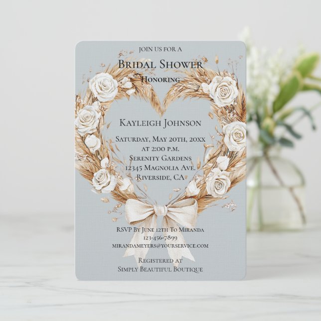 Blue Cream Floral Heath Wreath Brautparty Einladung (Stehend Vorderseite)
