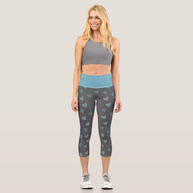 Blue Doodle Heart Yoga Pants Capri Leggings (Vorderseite)