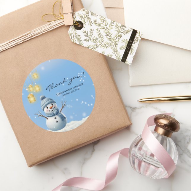 Blue Elegant Whimsical Winter Snowman Baby Dusche Runder Aufkleber (Schenken)