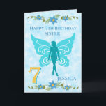 Blue Fairy Sister 7. Geburtstag Karte<br><div class="desc">Blue Fairy 7. Geburtstagskarte hat eine blaue Fee auf einem trüben, blauen Hintergrund und eine große Zahl 7 auf der Vorderseite der Karte. Diese Karte kann von Tochter, Tochter, Schwester, Nichte oder Cousin personalisiert werden oder die Formulierung entfernt werden, wenn gewünscht. Ein schönes Design für jedes kleine Mädchen, das Lieben...</div>