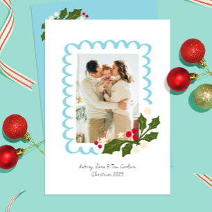 Blue Festive Scallop Frame mit Holly One Foto Feiertagskarte